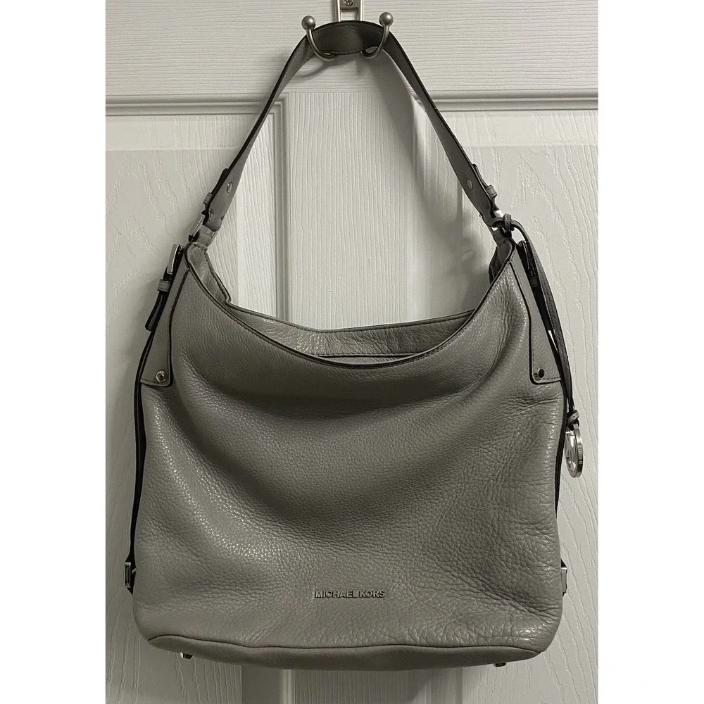 Michael Kors‎ Women's Bedford Light Gray Genuine Leather Pebble Handbag Purse